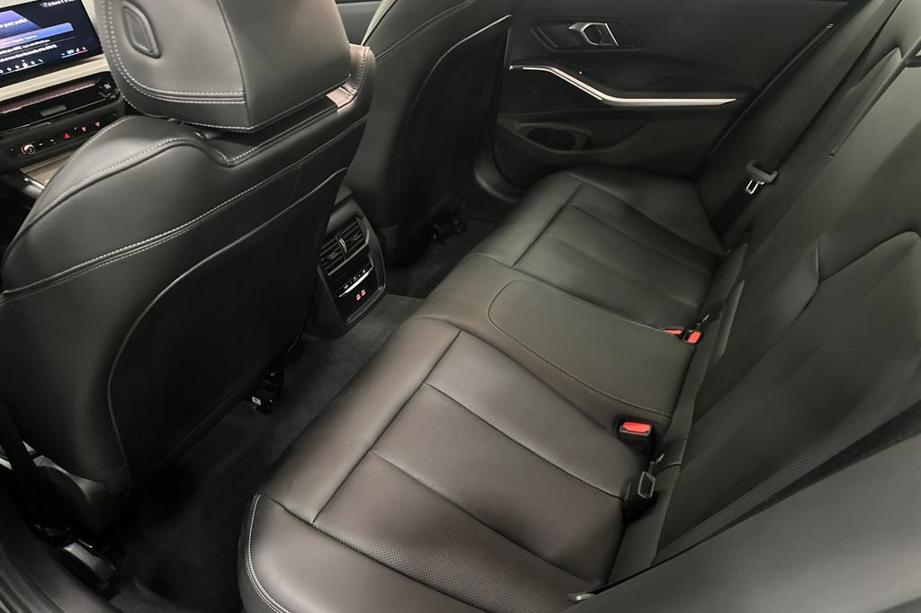Used 2025 BMW 330i Sedan RWD image 13