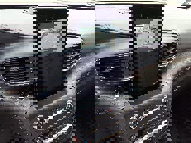 Used 2020 Ford Explorer Platinum w/ Premium Technology Package image 16