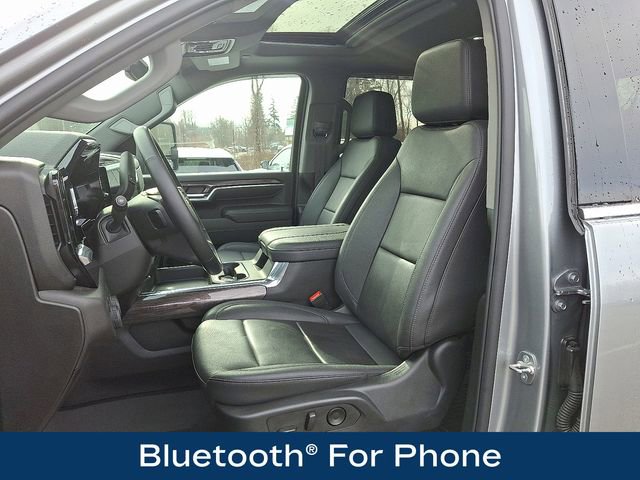 Used 2025 Chevrolet Silverado 2500 LTZ w/ LTZ Convenience Package image 16