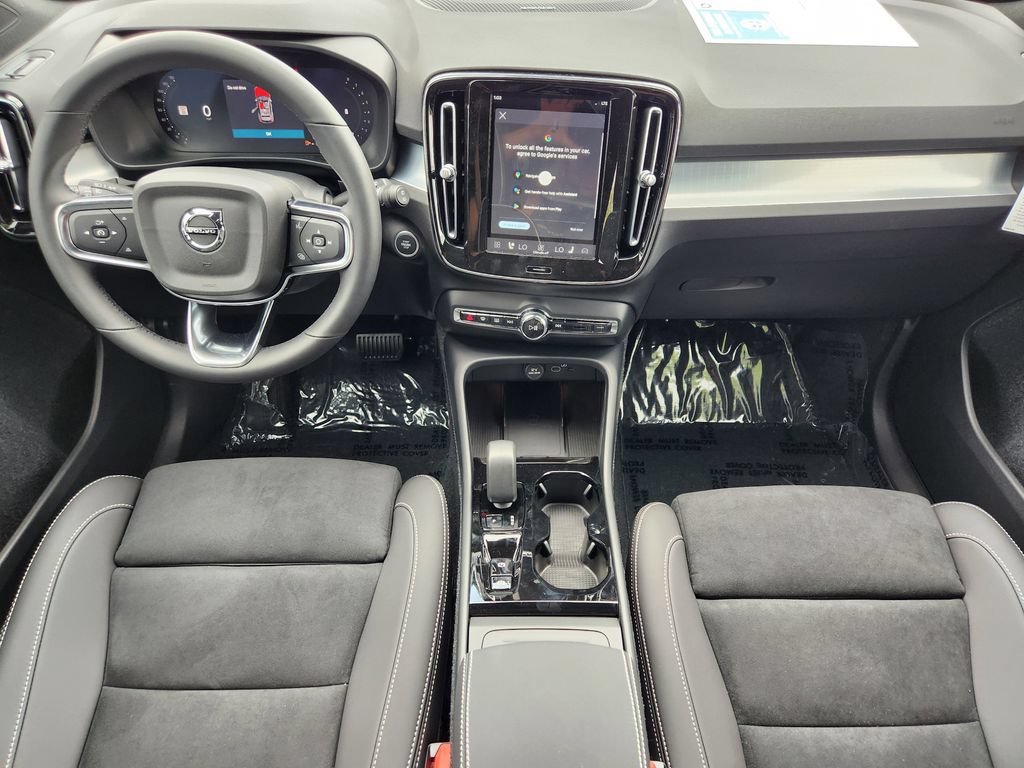 New 2026 Volvo XC40 B5 Ultra w/ Climate Package AWD/4WD image 16