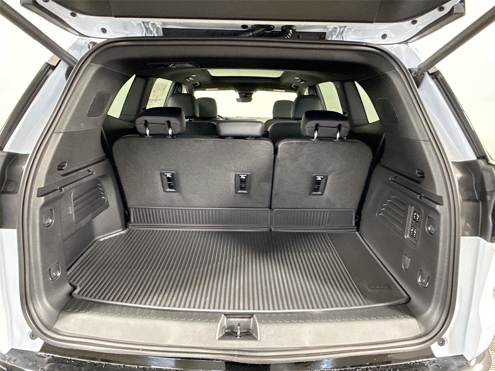 New 2026 GMC Acadia Denali AWD/4WD image 22