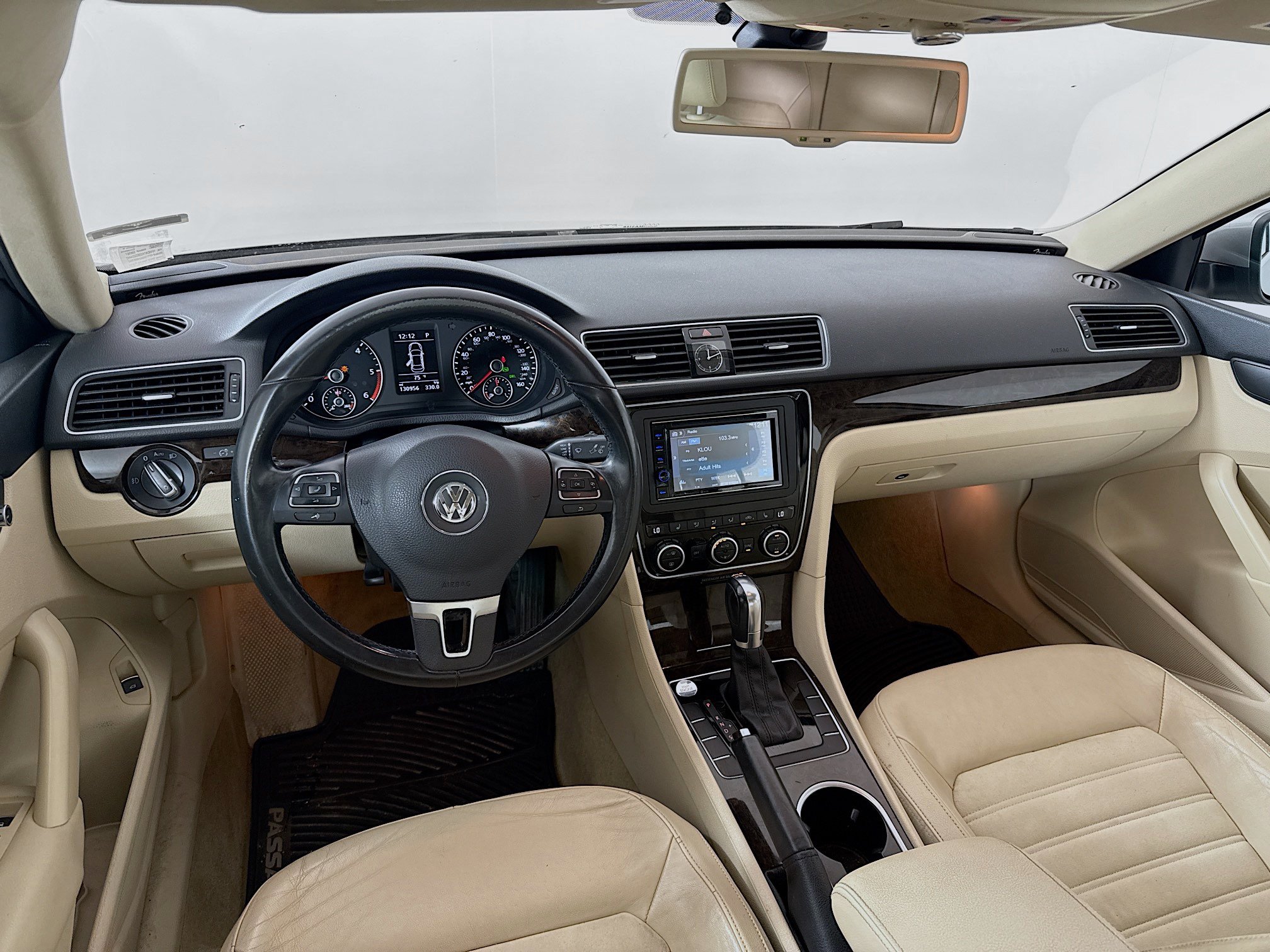 Used 2014 Volkswagen Passat TDI SEL Premium FWD image 20