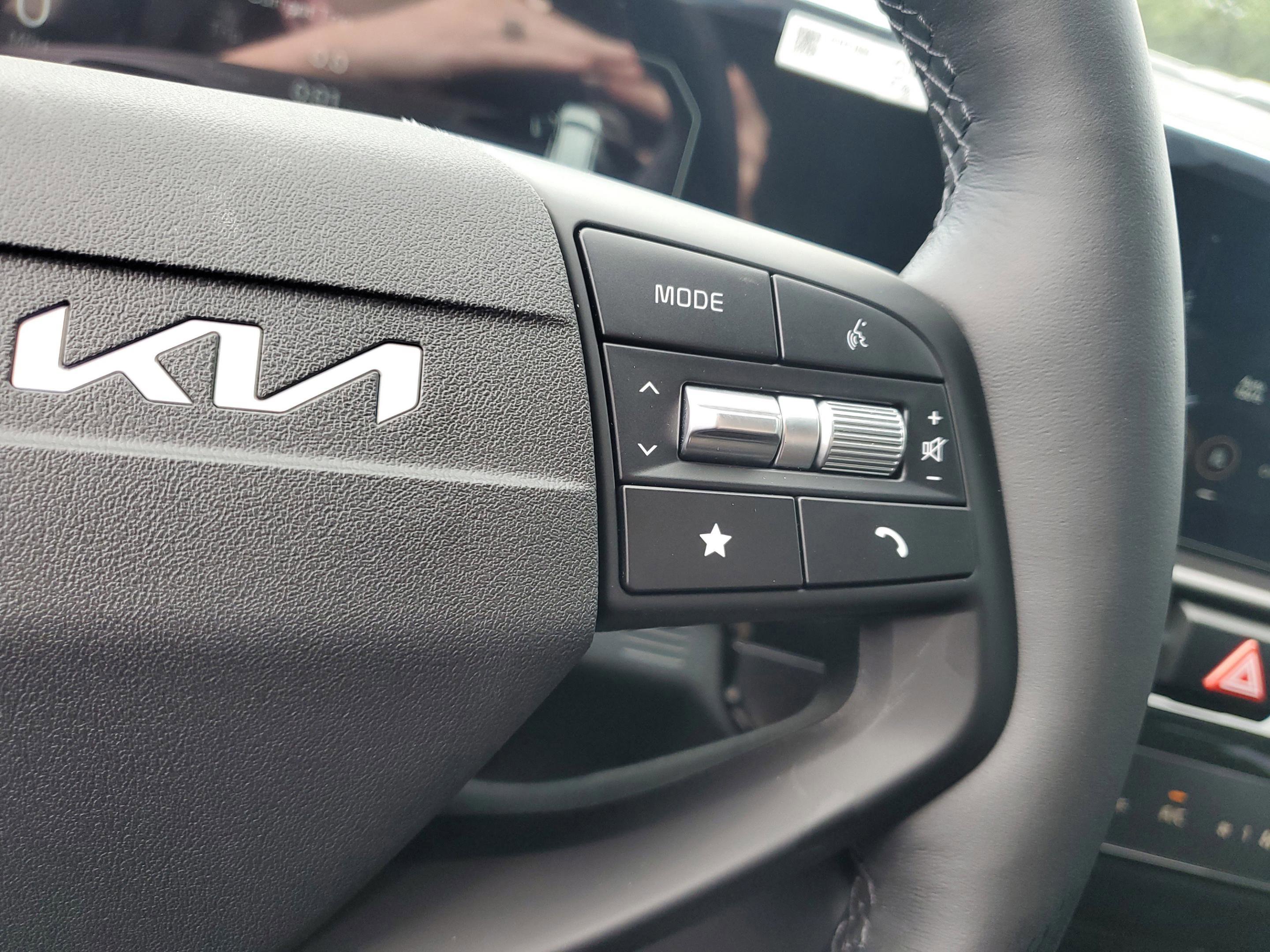 New 2026 Kia Sportage SX image 22