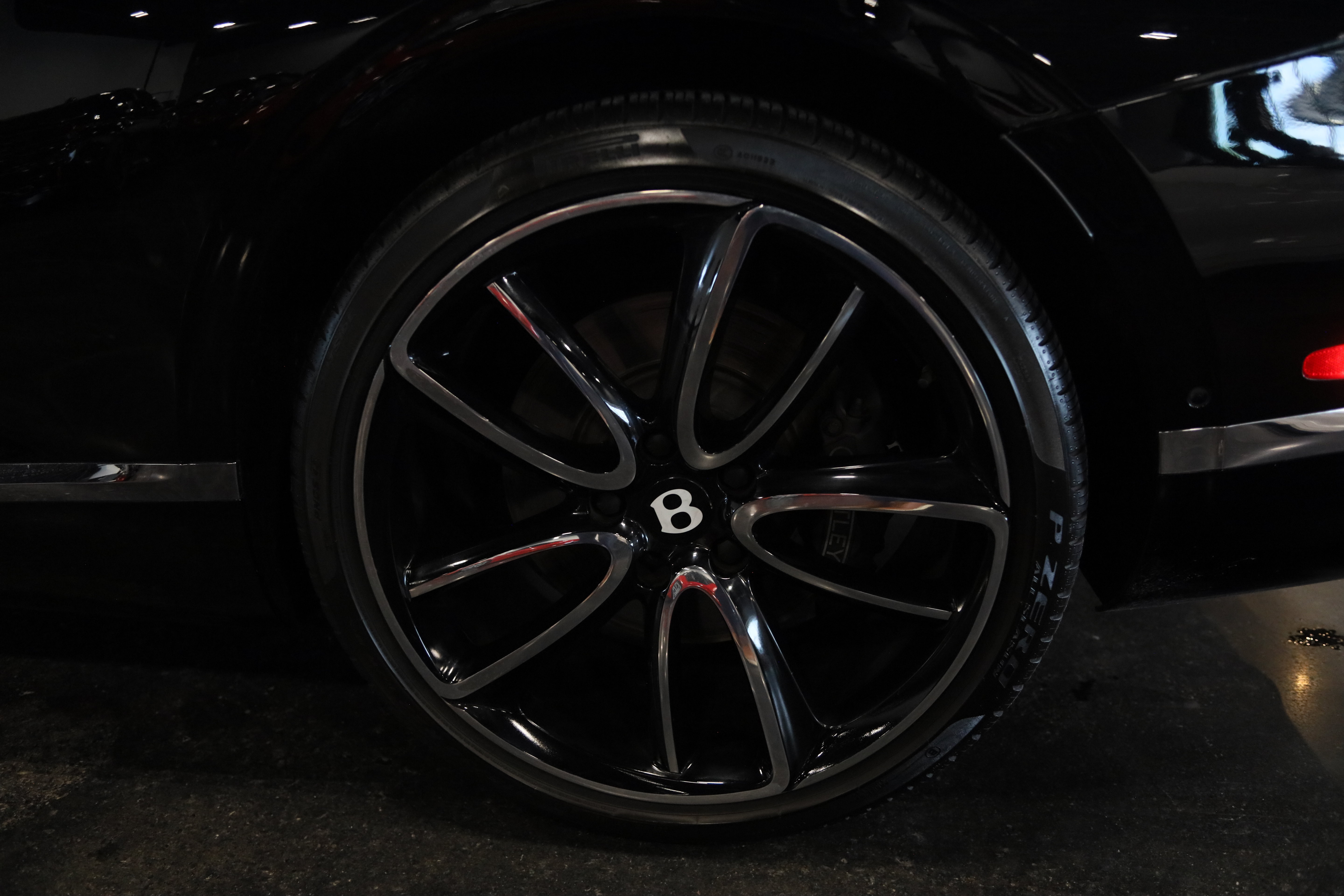 Used 2020 Bentley Continental GT AWD/4WD image 11