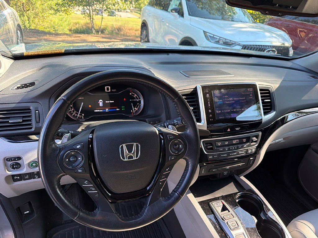 Used 2017 Honda Pilot Touring image 15