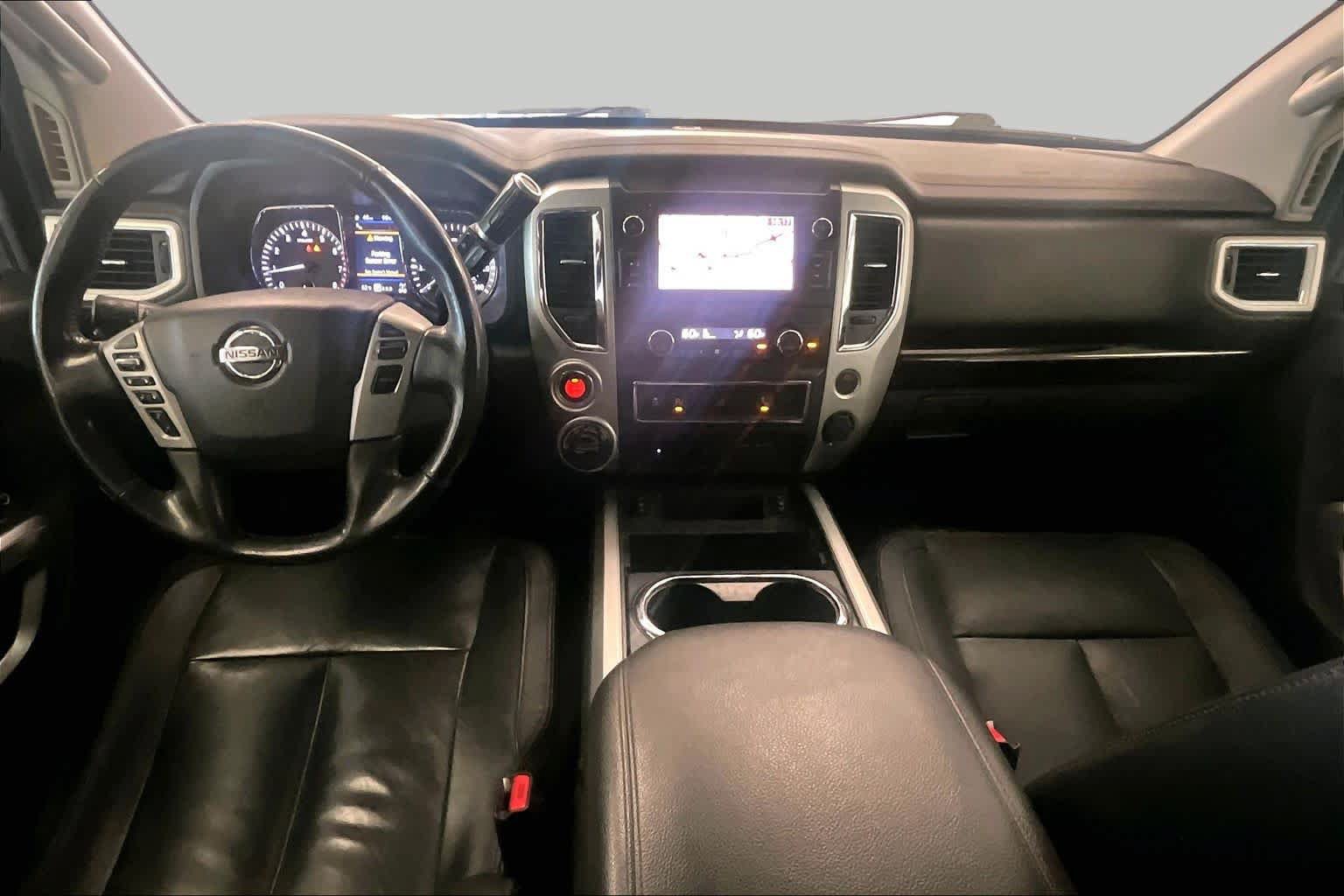 Used 2019 Nissan Titan SV w/ SV Convenience Package AWD/4WD image 14