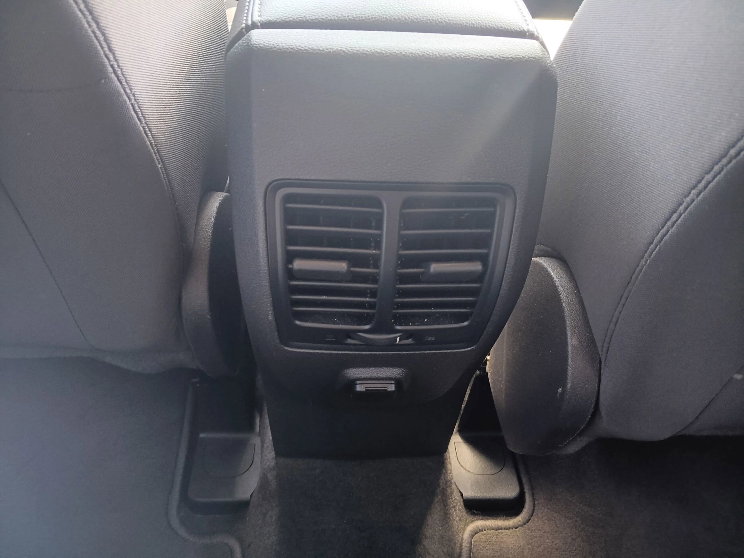 Used 2019 Ford Escape SE image 22