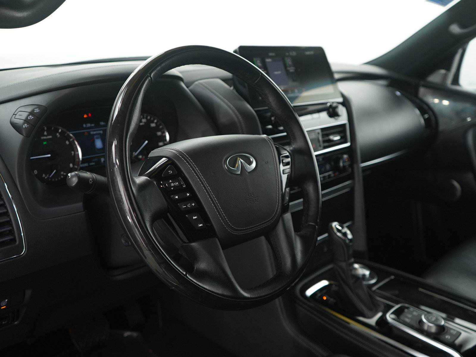 Used 2024 INFINITI QX80 Premium Select image 26