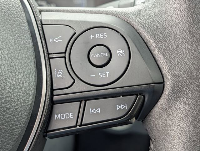 Used 2023 Toyota RAV4 Limited image 20