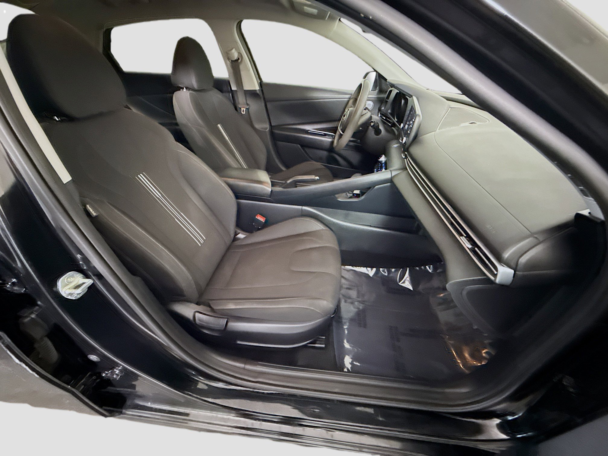 Used 2021 Hyundai Elantra SEL image 29