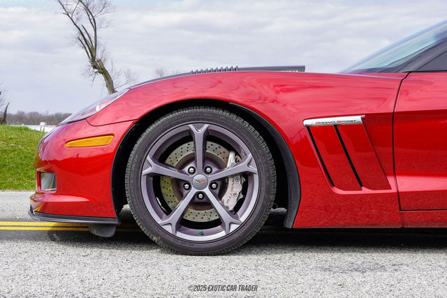 Used 2011 Chevrolet Corvette Grand Sport w/ Preferred Equipment Group RWD image 4