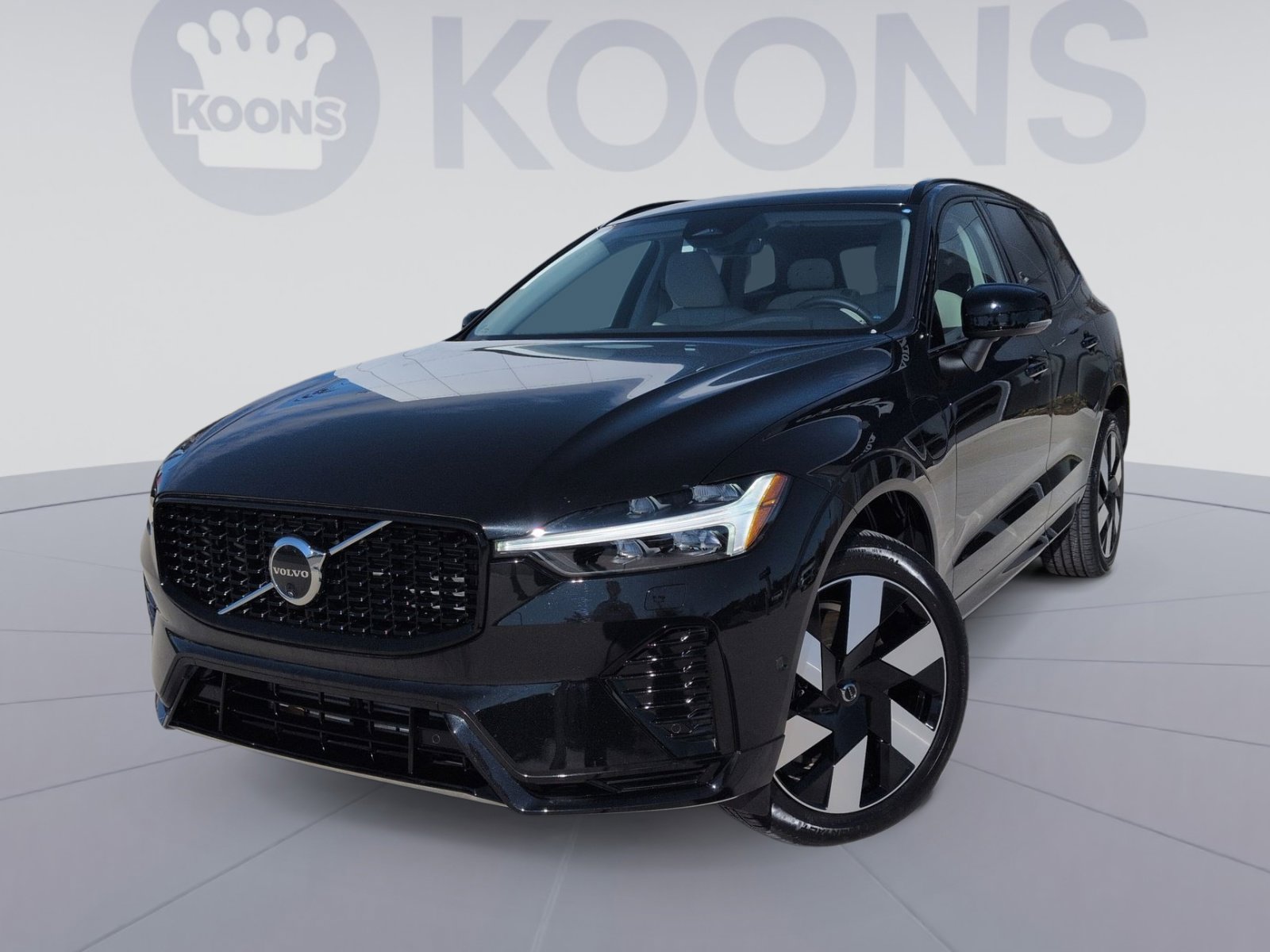 New 2025 Volvo XC60 T8 Plus w/ Protection Package Premier