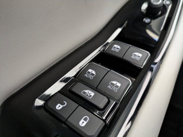 Used 2022 Jeep Grand Cherokee Overland image 25