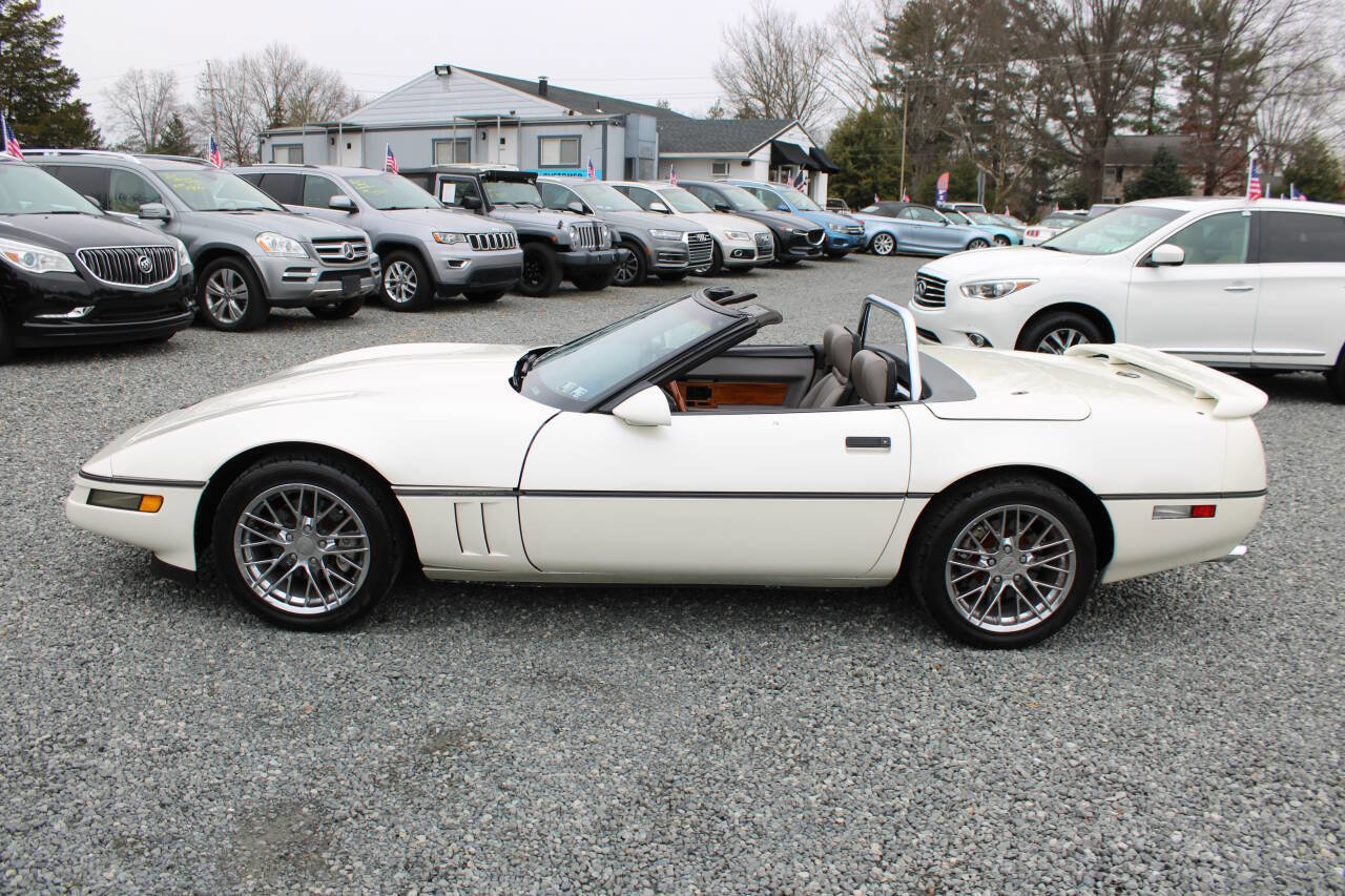 Used 1989 Chevrolet Corvette Convertible image 10