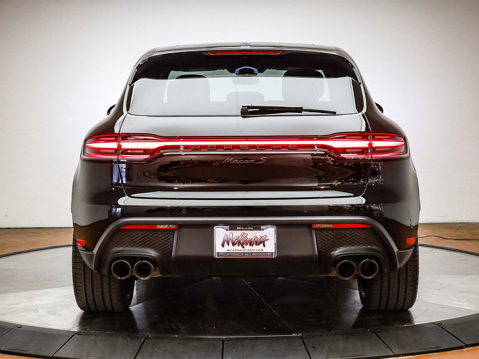 Certified 2025 Porsche Macan S AWD/4WD image 7