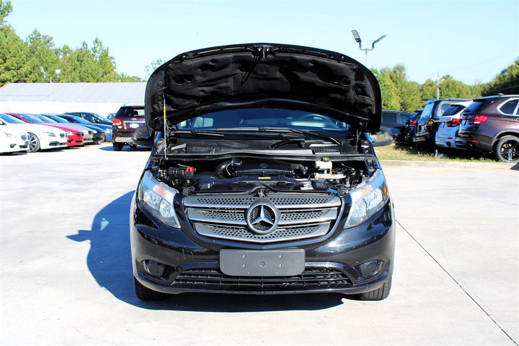 Used 2018 Mercedes-Benz Metris Passenger image 24