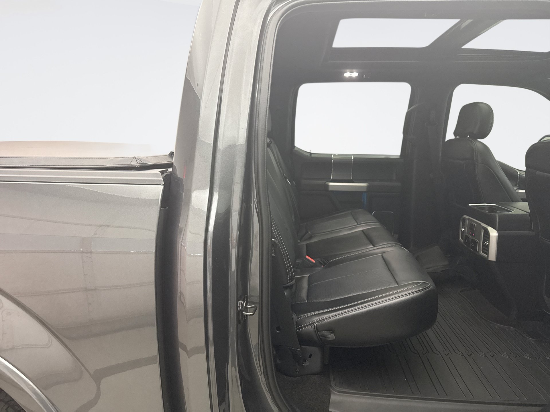 Used 2020 Ford F150 Lariat w/ Equipment Group 502A Luxury AWD/4WD image 20