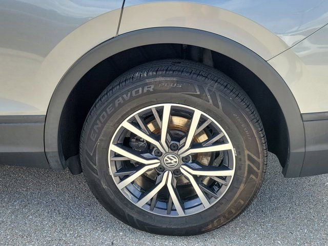 Used 2021 Volkswagen Tiguan S image 9
