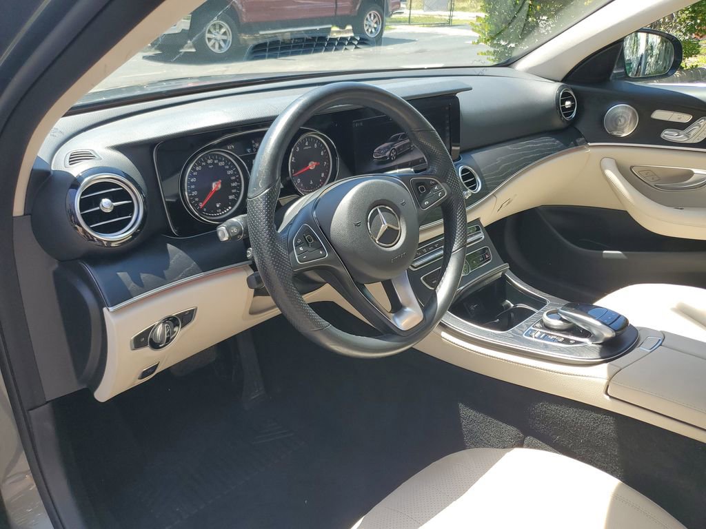 Used 2018 Mercedes-Benz E 300 4MATIC image 24