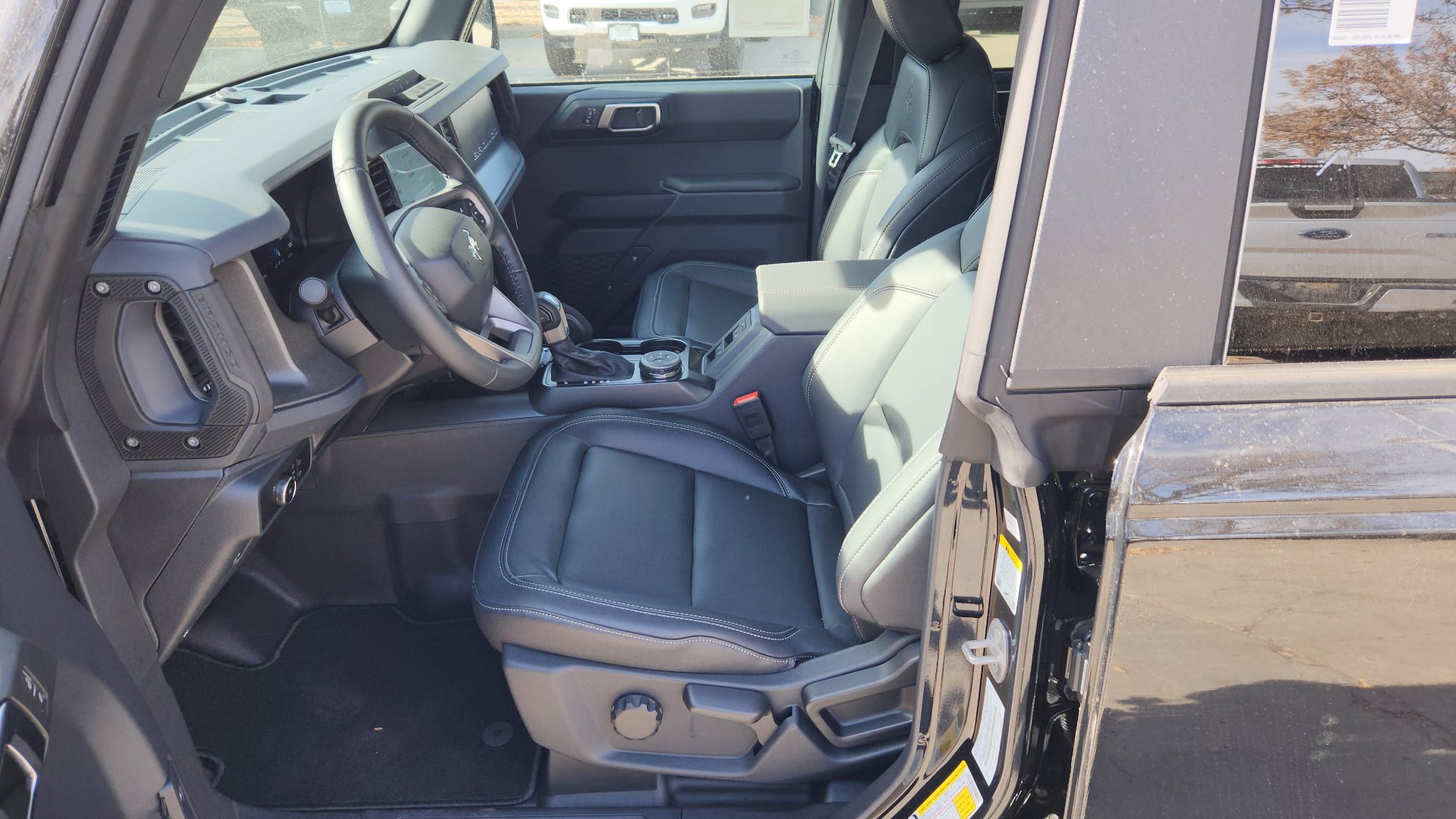 New 2025 Ford Bronco Big Bend w/ Black Diamond Package image 19