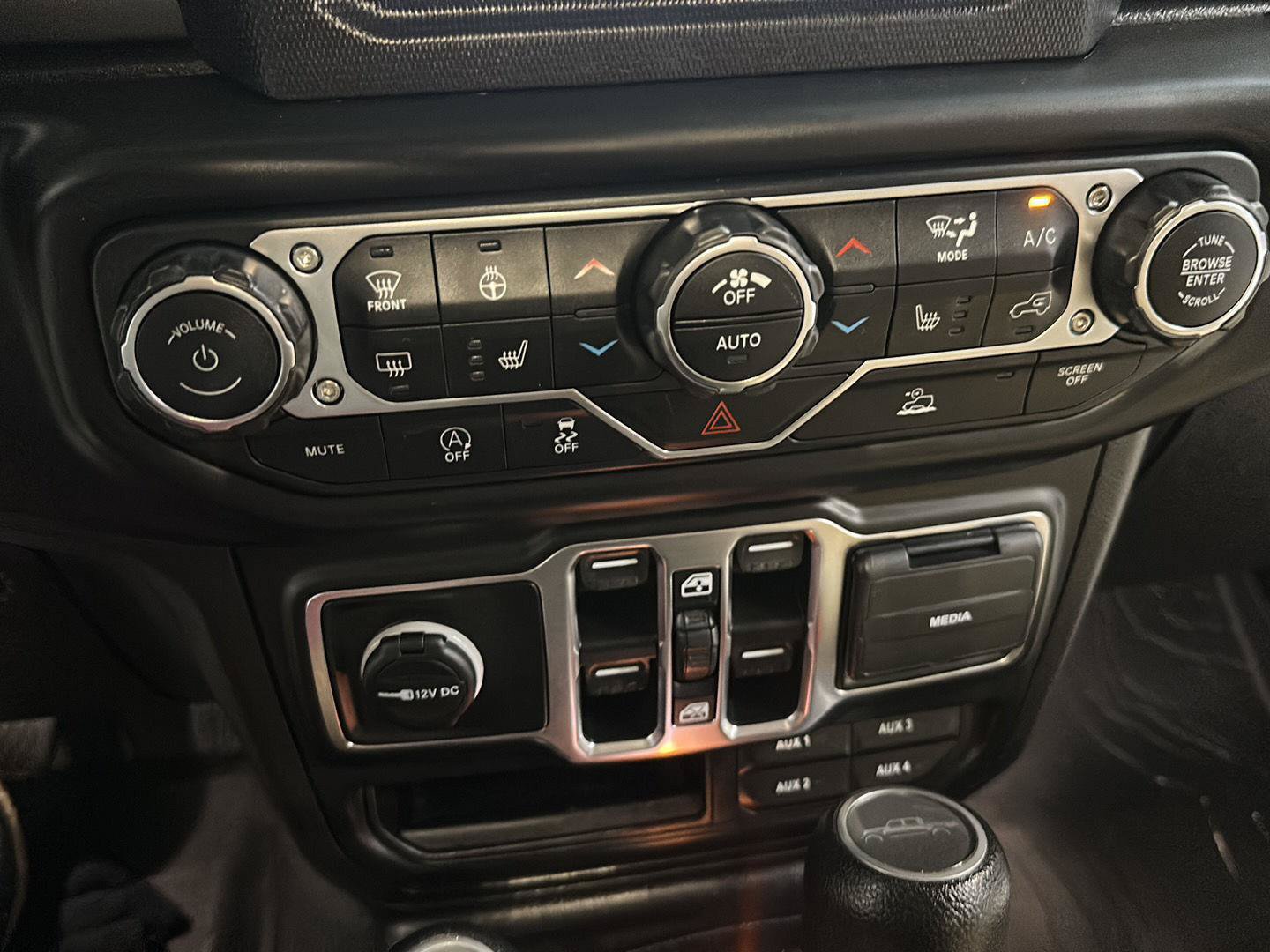 Used 2020 Jeep Gladiator Sport w/ Quick Order Package 24S AWD/4WD image 26