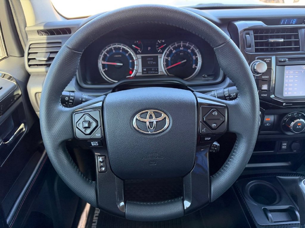 Used 2018 Toyota 4Runner TRD Off-Road Premium AWD/4WD image 10