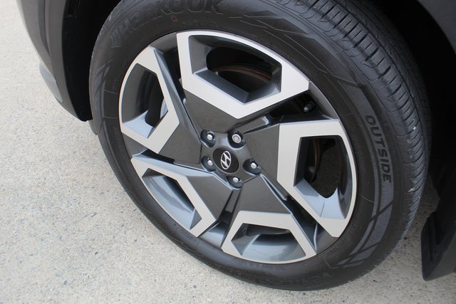 Used 2024 Hyundai Palisade Limited image 3