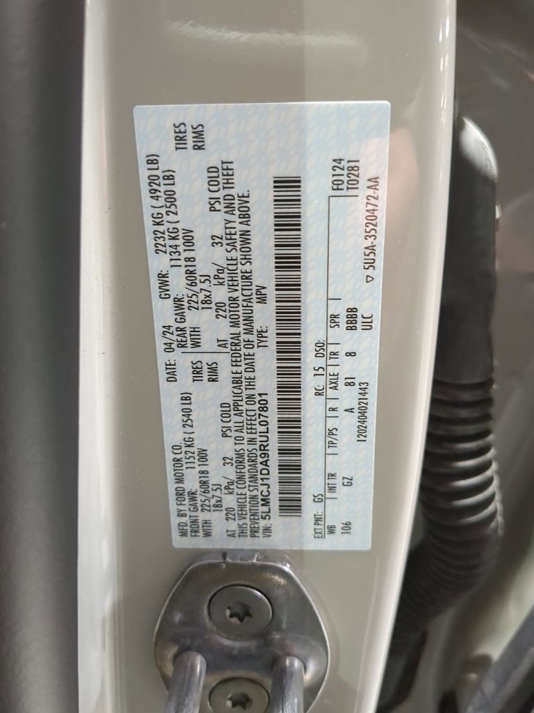 Used 2024 Lincoln Corsair AWD w/ Equipment Group 101A image 15