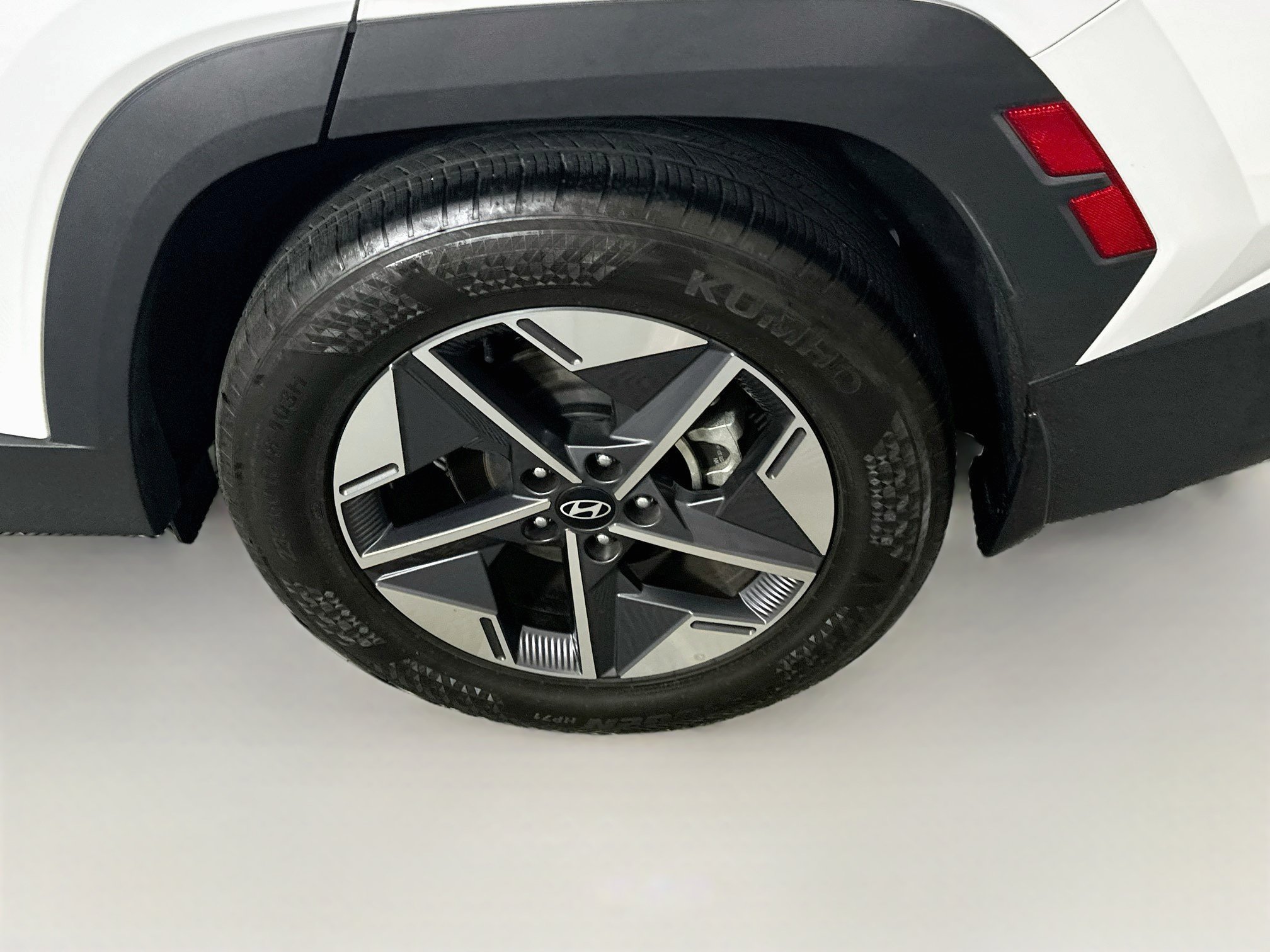 Used 2025 Hyundai Tucson SEL FWD image 11