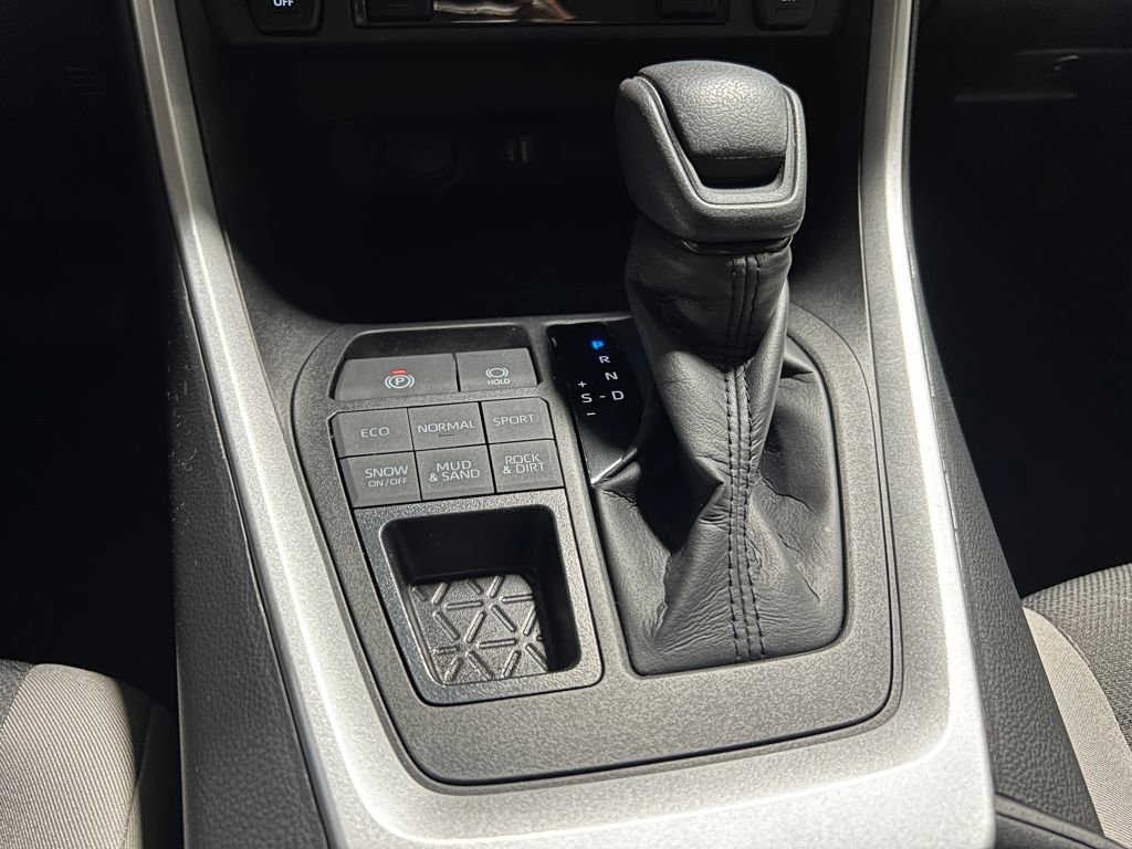 Used 2023 Toyota RAV4 XLE image 27