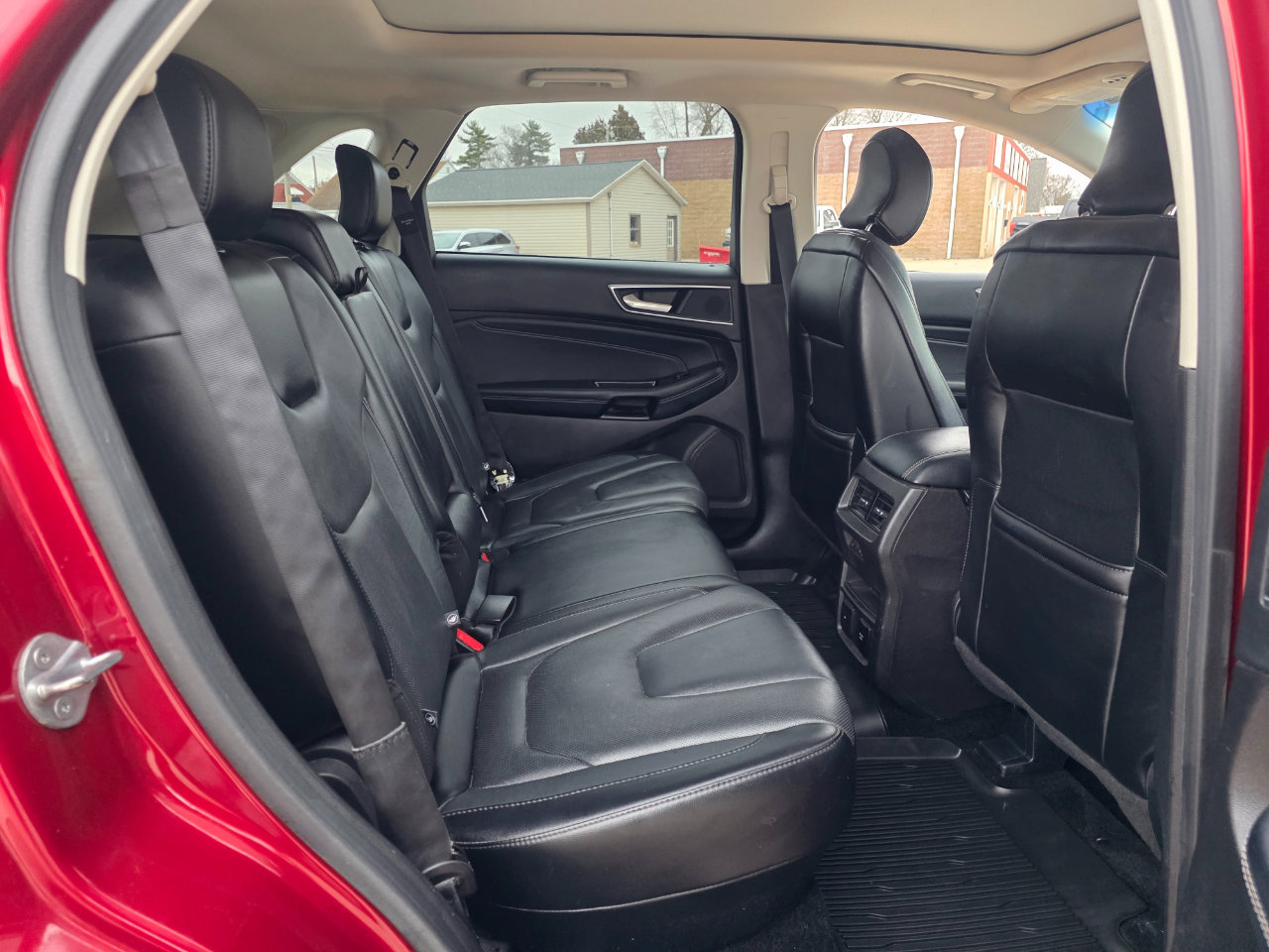 Used 2018 Ford Edge Titanium w/ Equipment Group 302A image 25