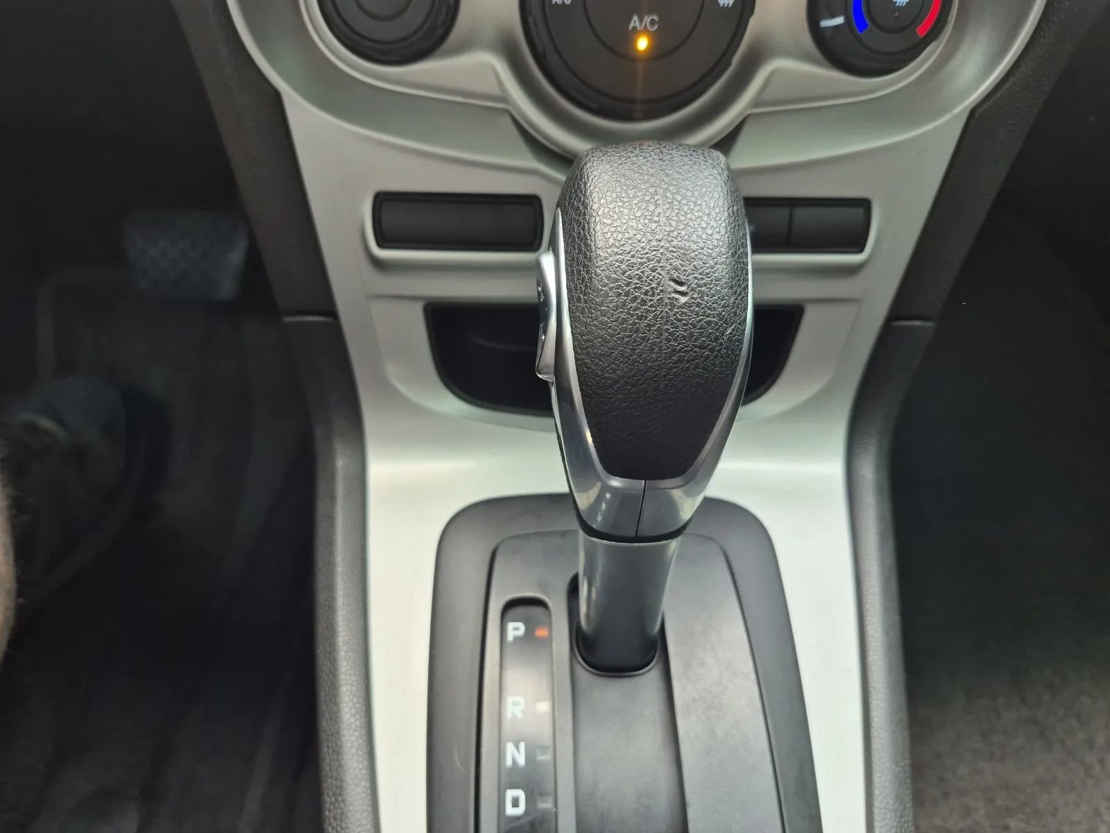 Used 2018 Ford Fiesta SE FWD image 21