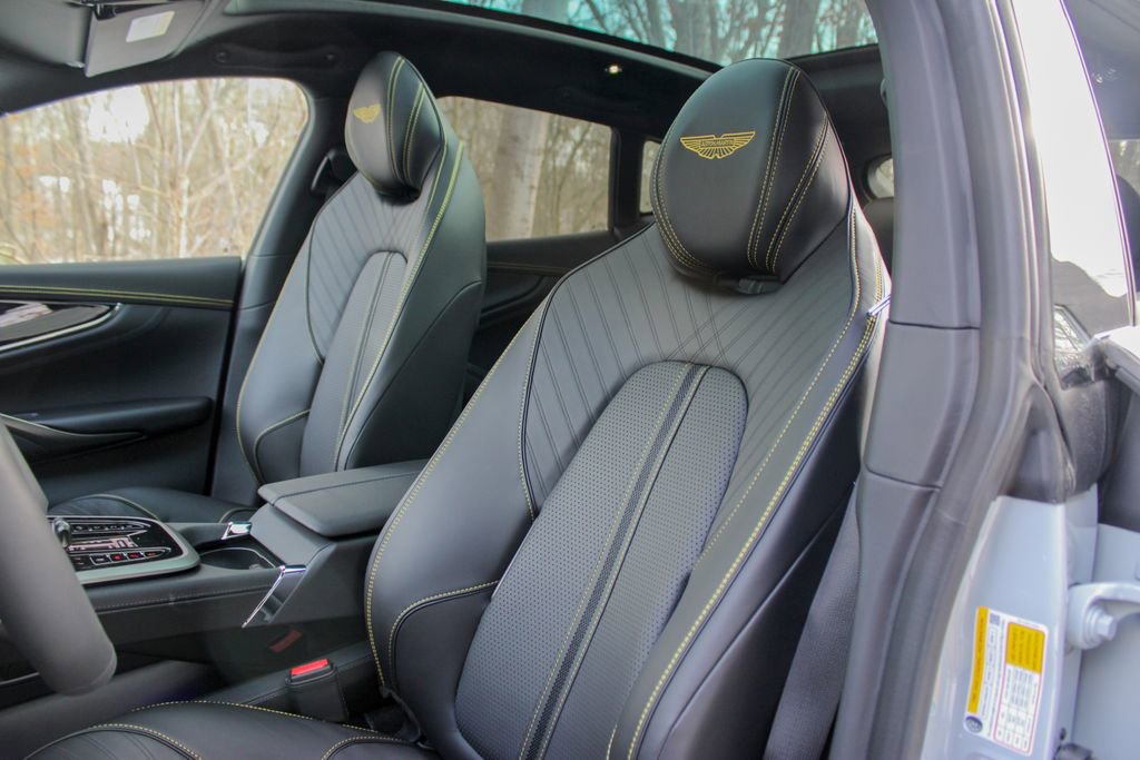 New 2026 Aston Martin DBX 707 image 10