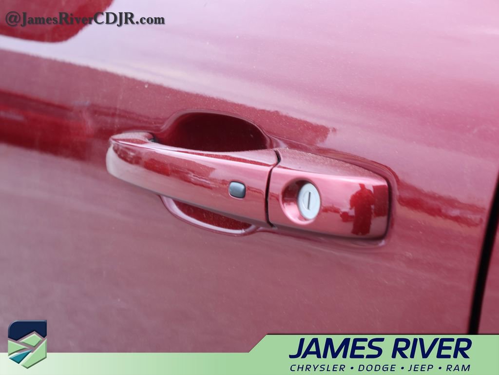 Used 2025 Dodge Durango GT image 21