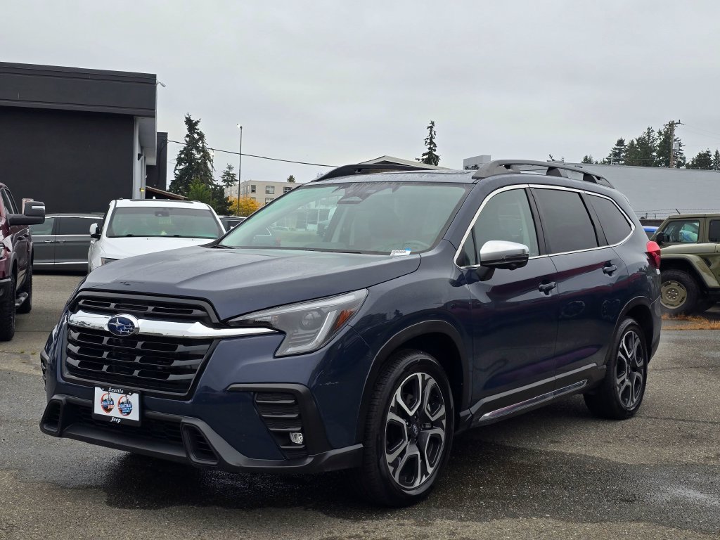 Used 2023 Subaru Ascent Limited w/ Technology Package AWD/4WD image 4