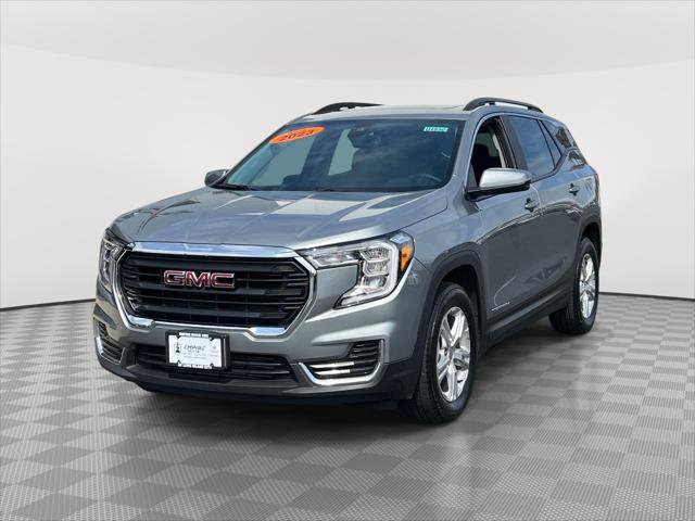 Used 2023 GMC Terrain SLE w/ Driver Convenience Package image 3