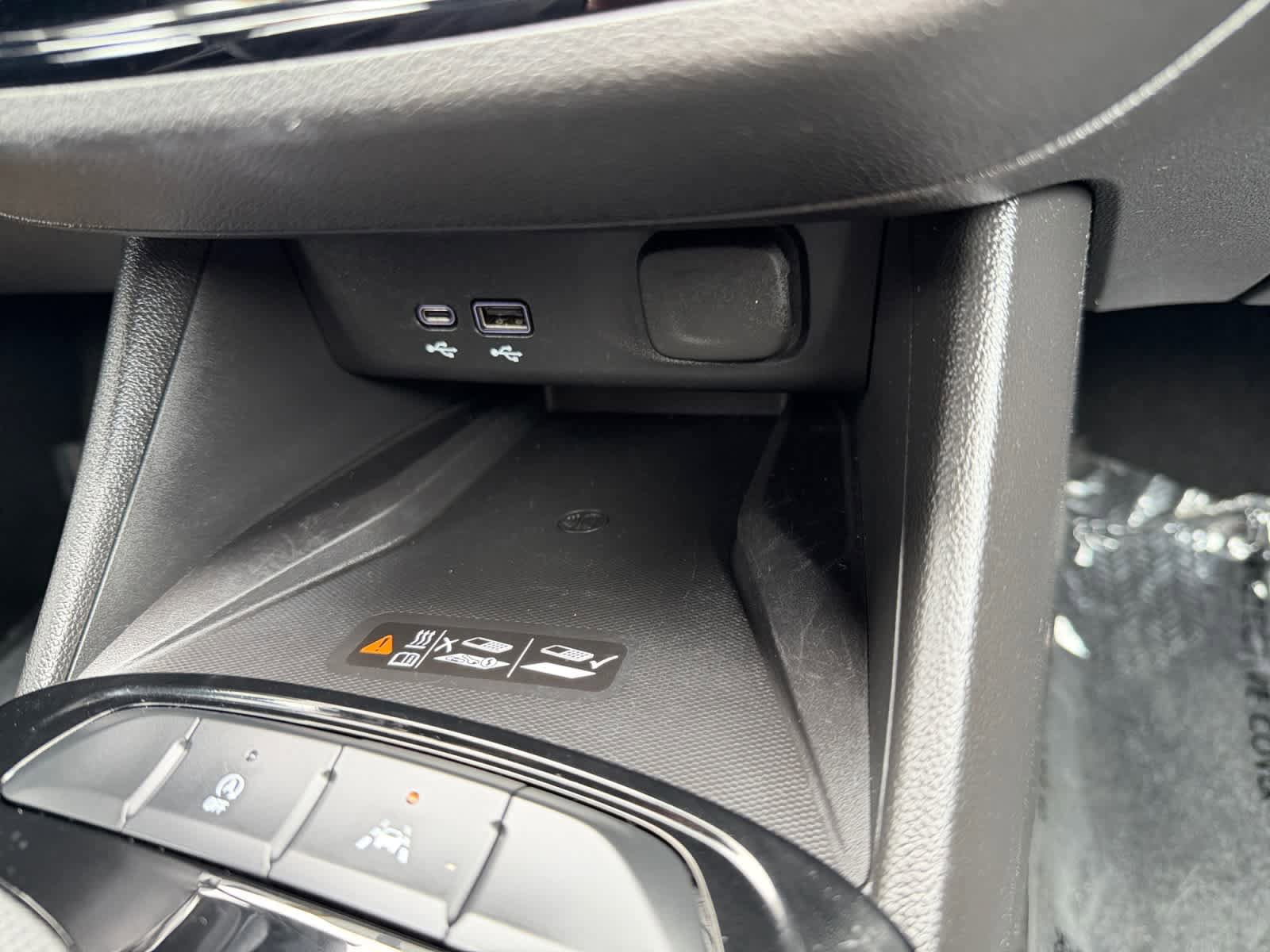 Used 2024 Buick Envista Avenir image 28