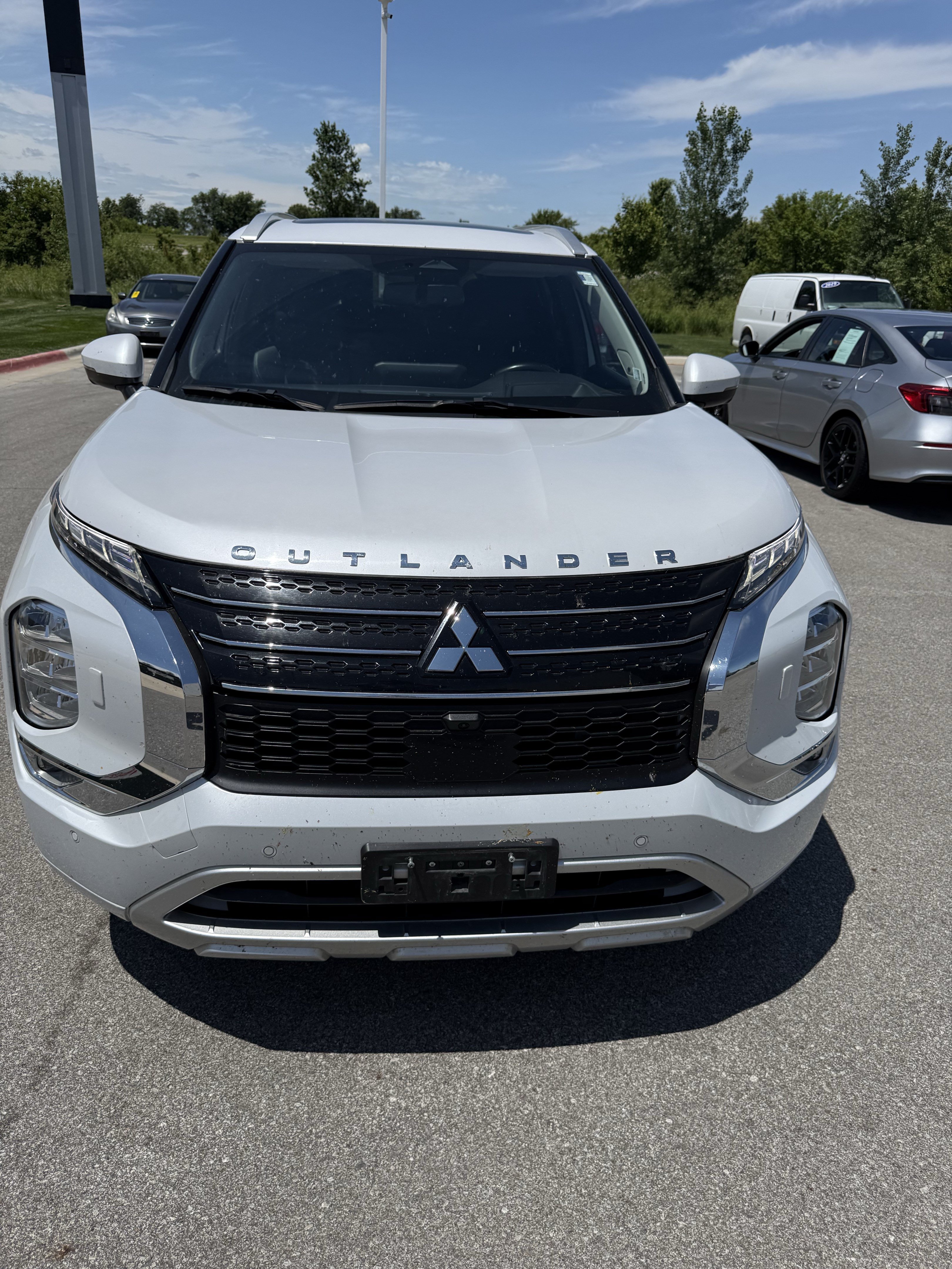 Used 2024 Mitsubishi Outlander SEL AWD/4WD image 8