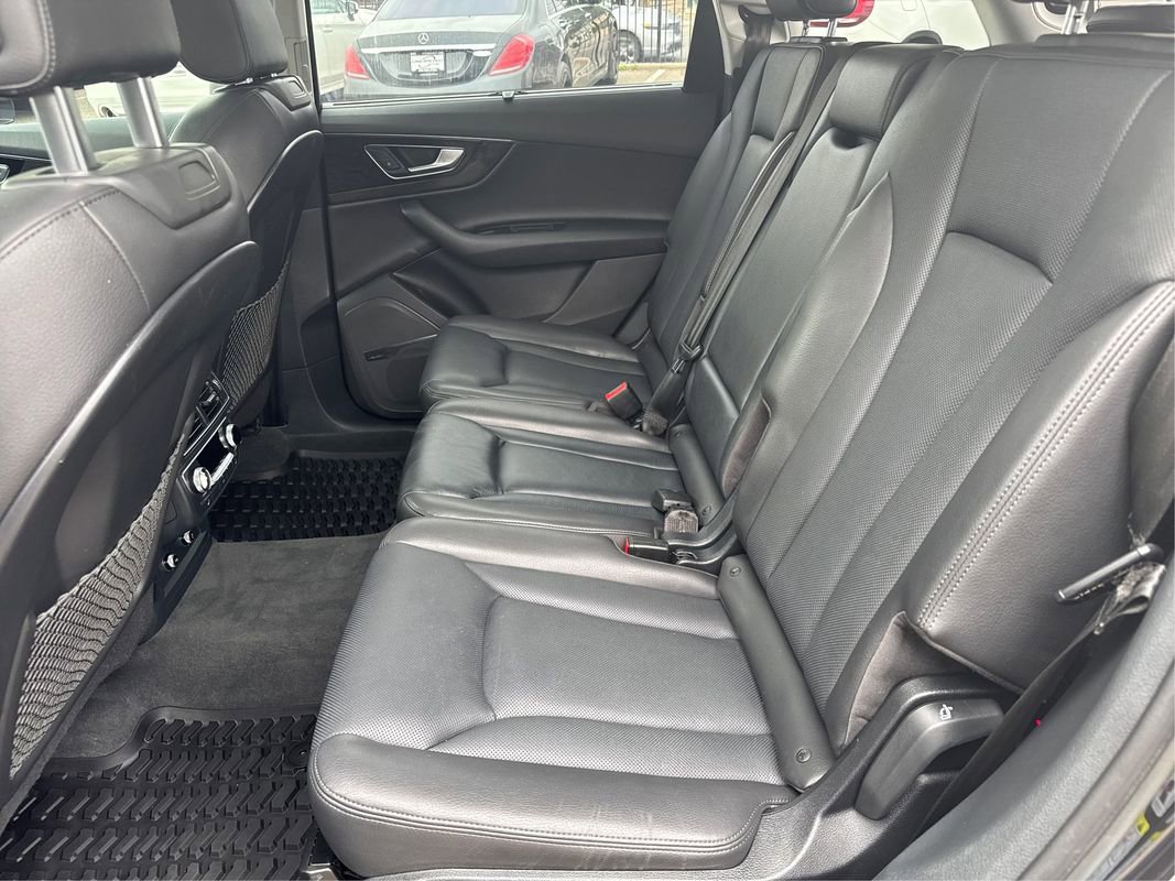 Used 2019 Audi Q7 3.0T Prestige w/ Prestige Package AWD/4WD image 11