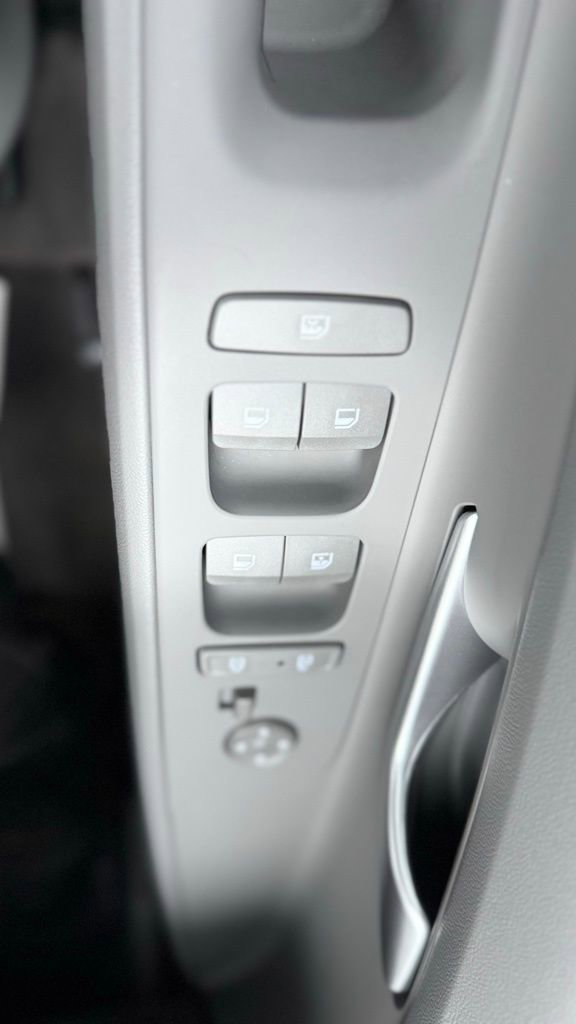 Certified 2024 Hyundai Elantra SEL image 15