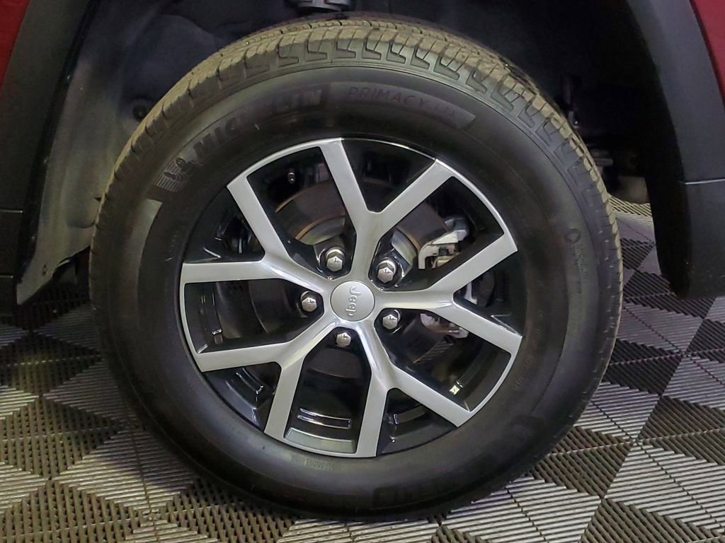 Used 2024 Jeep Grand Cherokee Limited image 5