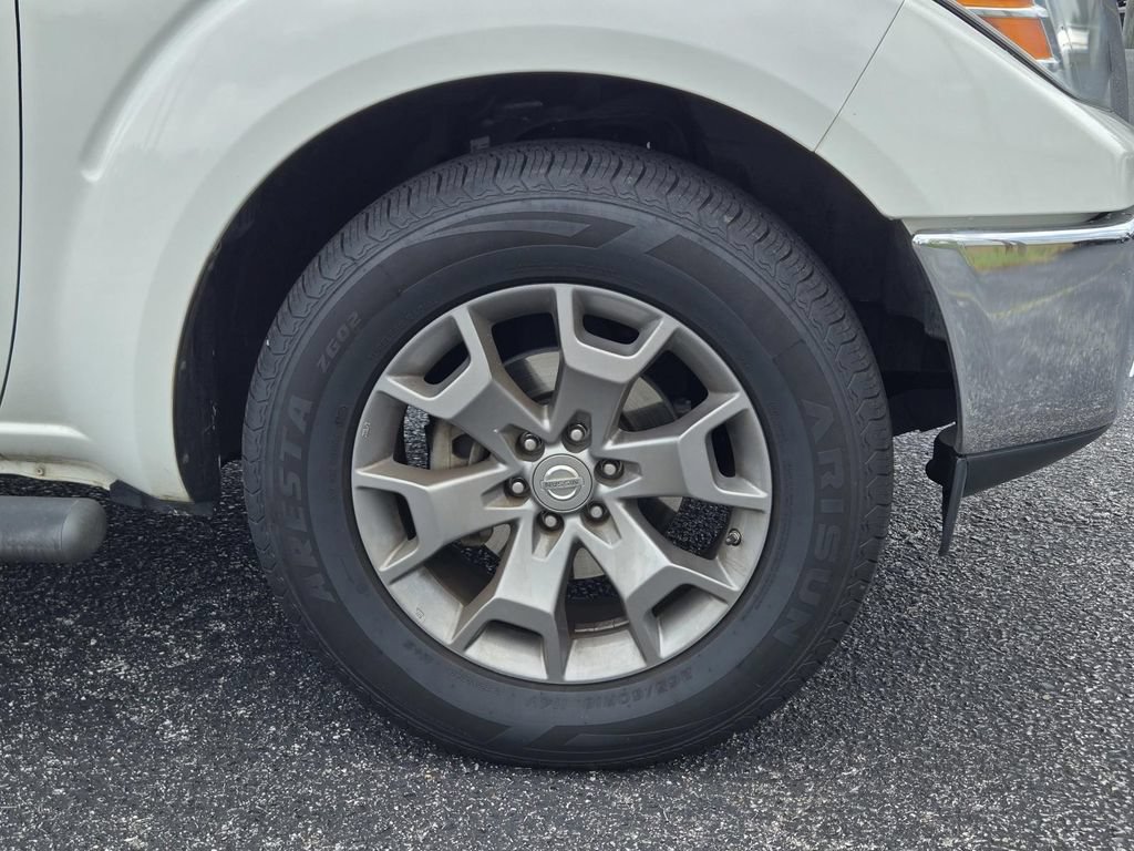 Used 2019 Nissan Frontier SL RWD image 3