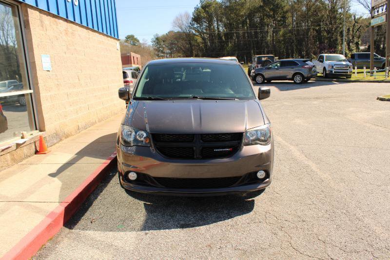 Used 2016 Dodge Grand Caravan SXT image 2