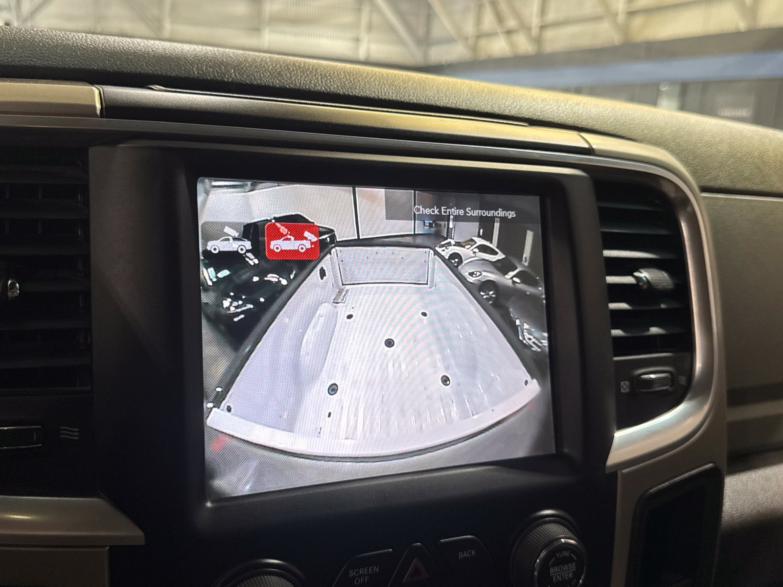 Used 2014 RAM 2500 SLT w/ Luxury Group AWD/4WD image 40