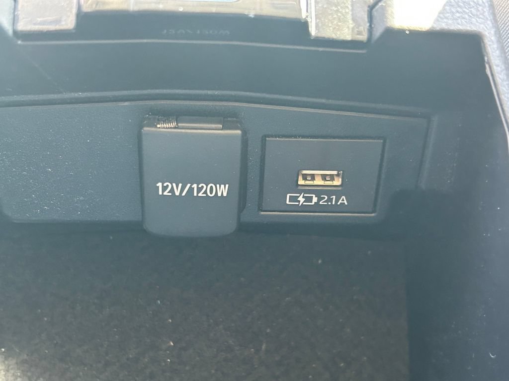 Used 2020 Toyota Corolla LE FWD image 26