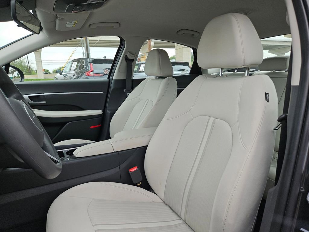 Used 2025 Hyundai Sonata SEL FWD image 16