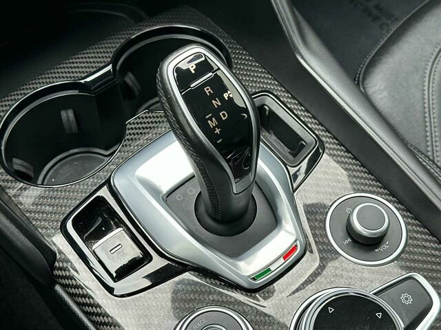 Used 2022 Alfa Romeo Giulia Quadrifoglio RWD image 24