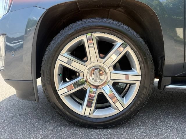 Used 2019 Cadillac Escalade ESV Luxury AWD/4WD image 14