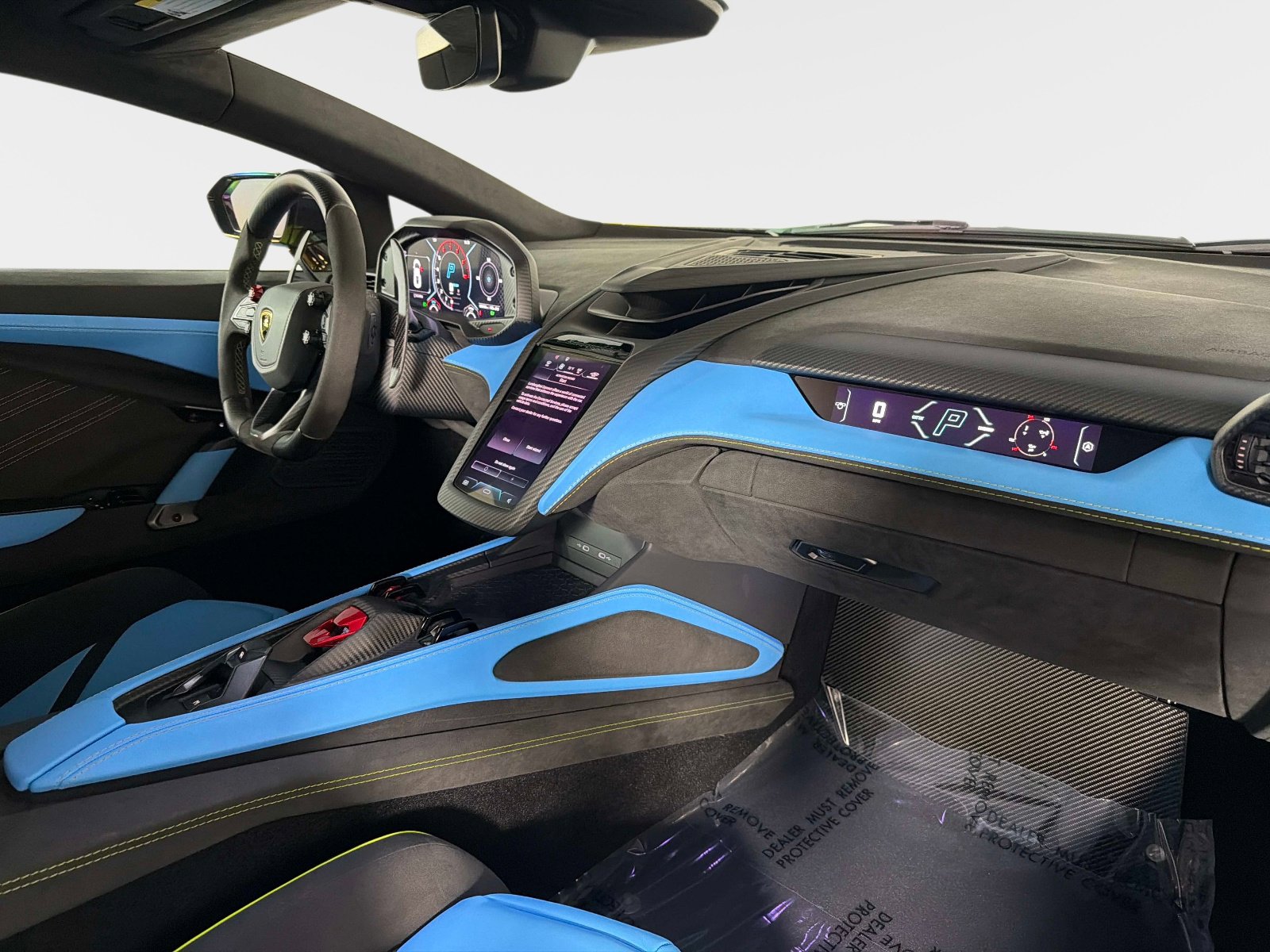 Used 2025 Lamborghini Revuelto image 27