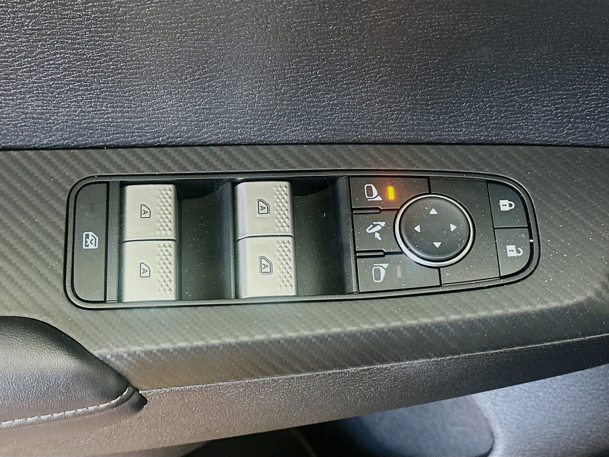 Used 2025 Mitsubishi Outlander SE AWD/4WD image 15